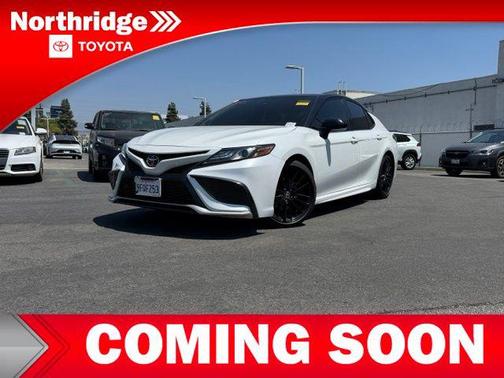 Wind Chill Pearl/Midnight Black Metallic 2023 Toyota Camry XSE