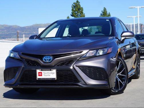 2023 Toyota Camry SE