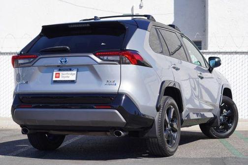 2021 Toyota RAV4 Hybrid SE