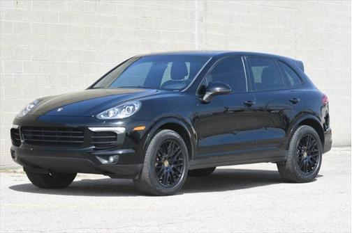 2017 Porsche Cayenne Platinum Edition