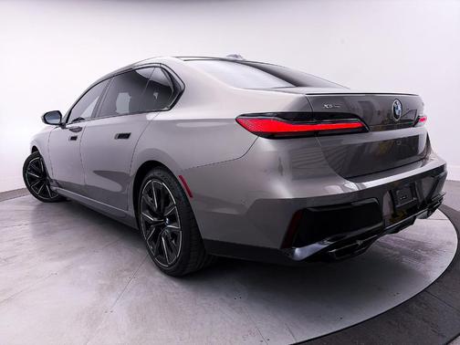 Oxide Gray Metallic 2024 BMW 760 760i xDrive
