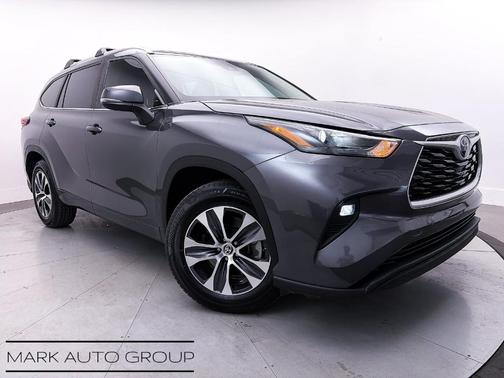 2023 Toyota Highlander Hybrid XLE