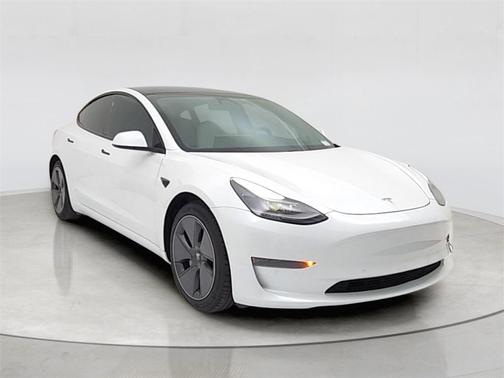 2021 Tesla Model 3 Standard Range Plus