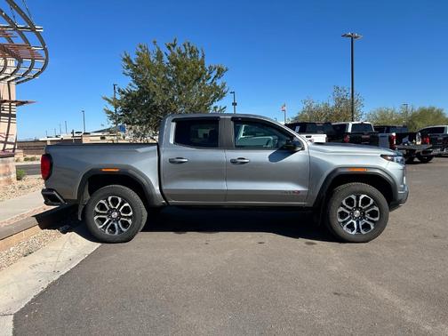 2023 GMC Canyon AT4
