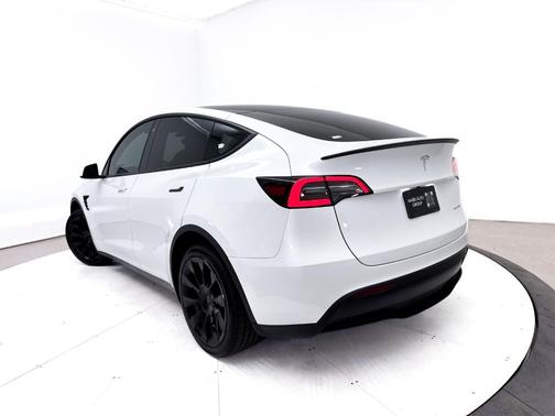 White 2023 Tesla Model Y Long Range