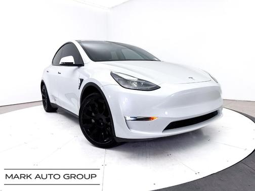 White 2023 Tesla Model Y Long Range