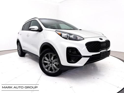 Snow White Pearl 2022 Kia Sportage Nightfall