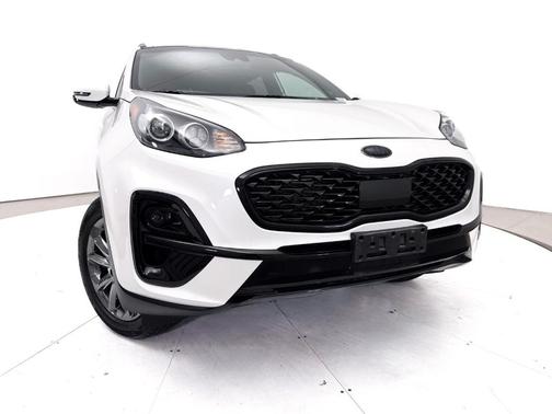 Snow White Pearl 2022 Kia Sportage Nightfall