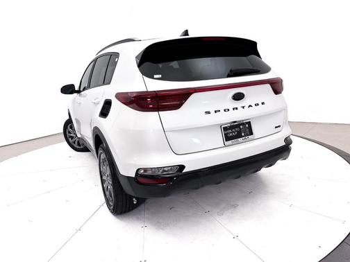 Snow White Pearl 2022 Kia Sportage Nightfall