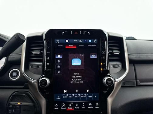 Billet Silver Metallic Clearcoat 2024 RAM 2500 Laramie