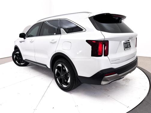 Snow White Pearl 2025 Kia Sorento Hybrid EX