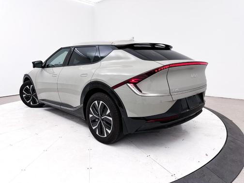 2024 Kia EV6 Wind