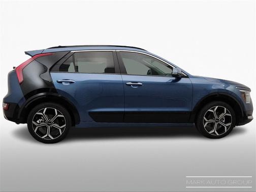 2024 Kia Niro SX Touring