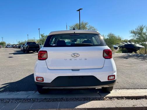 2021 Hyundai VENUE SE