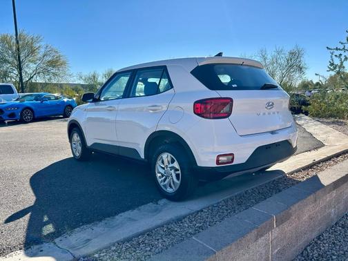 2021 Hyundai VENUE SE