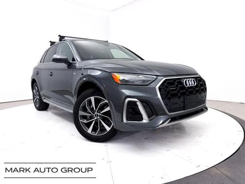 Daytona Gray Pearl Effect 2023 Audi Q5 45 S line quattro Premium