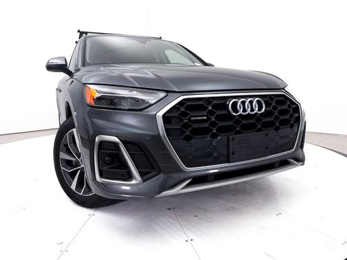 Daytona Gray Pearl Effect 2023 Audi Q5 45 S line quattro Premium