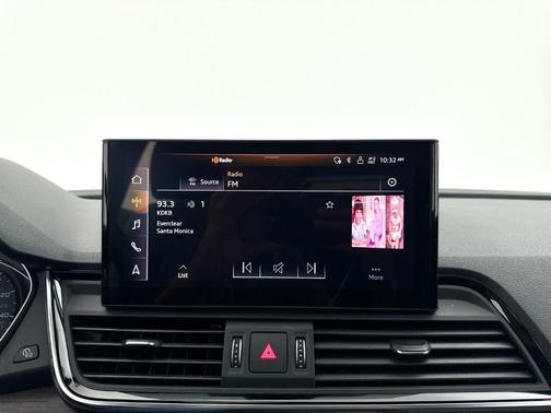 Daytona Gray Pearl Effect 2023 Audi Q5 45 S line quattro Premium