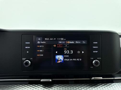 2024 Kia Carnival LX Seat Package