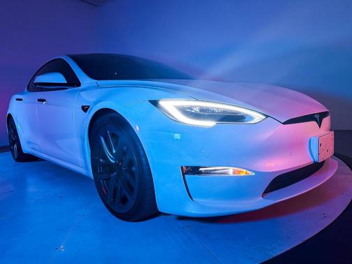 Pearl White Multi 2021 Tesla Model S Plaid