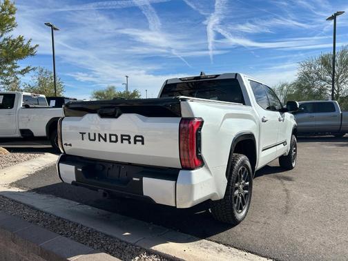 2023 Toyota Tundra Hybrid Platinum