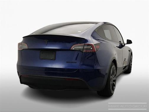 2025 Tesla Model Y Performance