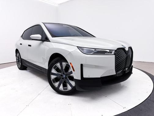 Alpine White 2024 BMW iX xDrive50