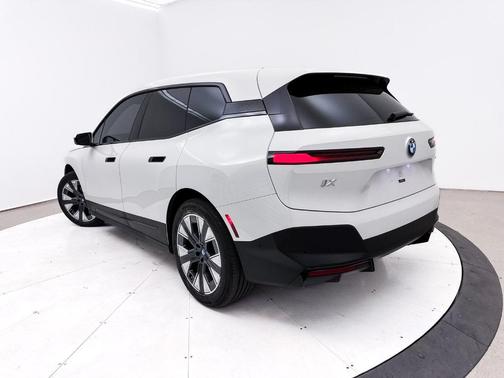 Alpine White 2024 BMW iX xDrive50