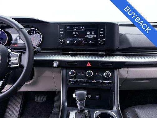 Snow White Pearl 2024 Kia Carnival LX