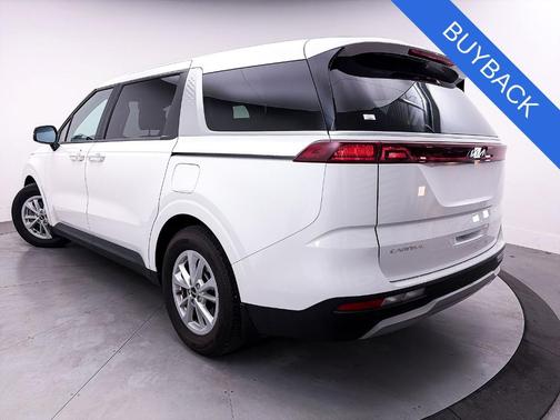 Snow White Pearl 2024 Kia Carnival LX