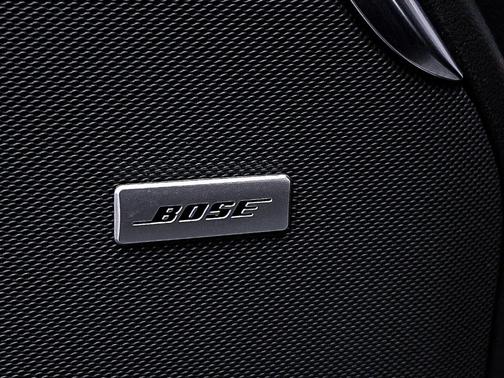 White Frost Tri-Coat 2022 GMC Yukon XL Denali