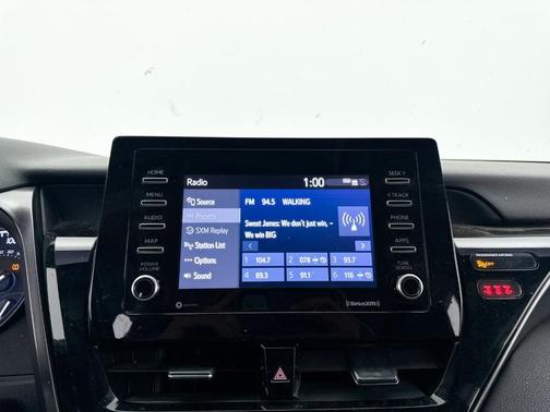 White 2022 Toyota Camry SE