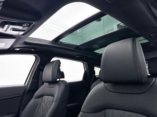 2025 Kia Sportage Plug-In Hybrid X-Line