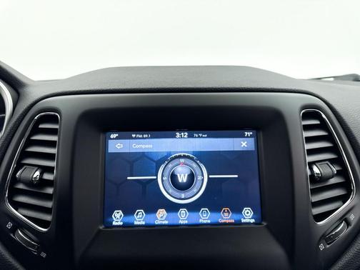 Billet Silver Metallic Clearcoat 2019 Jeep Compass Sport