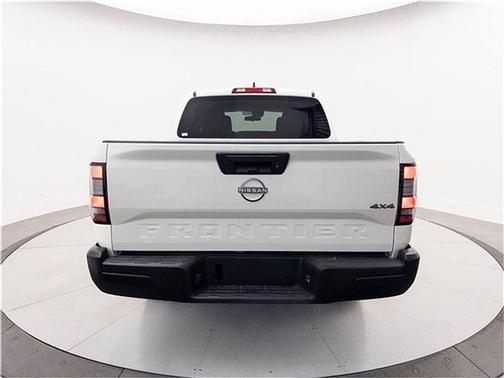 2023 Nissan Frontier S