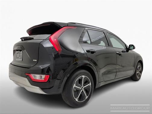 2023 Kia Niro SX