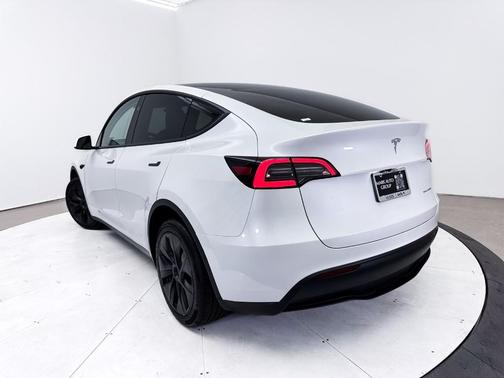 White 2025 Tesla Model Y Long Range