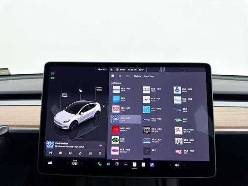 White 2025 Tesla Model Y Long Range