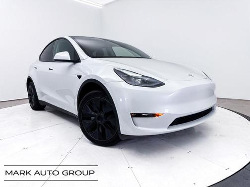 White 2025 Tesla Model Y Long Range