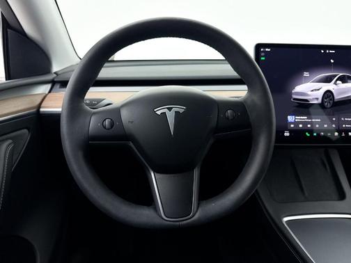 White 2025 Tesla Model Y Long Range