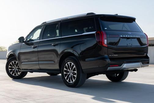 Agate Black Metallic 2025 Ford Expedition Max Platinum