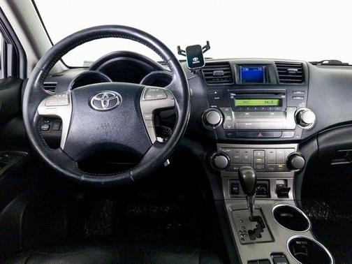2010 Toyota Highlander SE