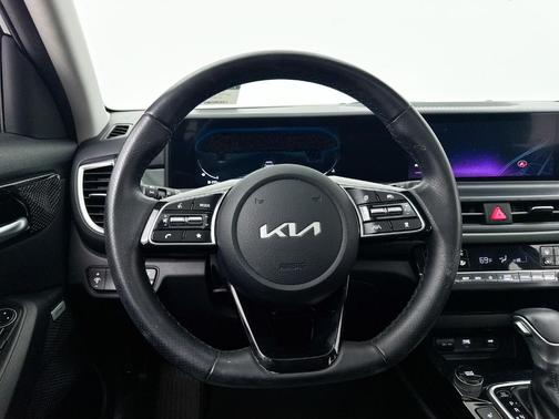 2024 Kia Seltos SX