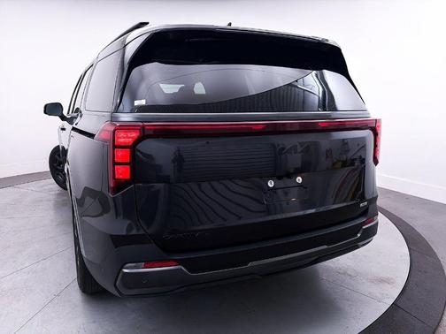 2025 Kia Carnival Hybrid SX