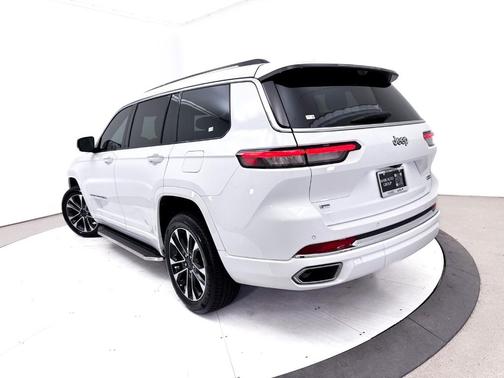 Bright White Clearcoat 2021 Jeep Grand Cherokee L Overland