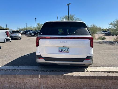 2025 Kia Carnival LXS