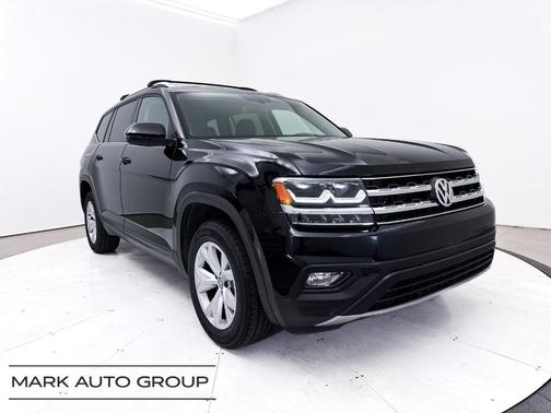 Deep Black Pearl Effect 2018 Volkswagen Atlas 3.6L SE