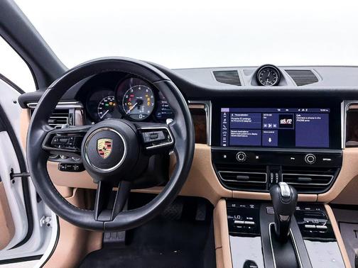 2023 Porsche Macan S