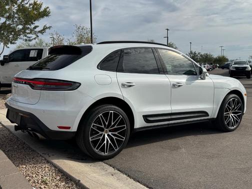 2023 Porsche Macan S