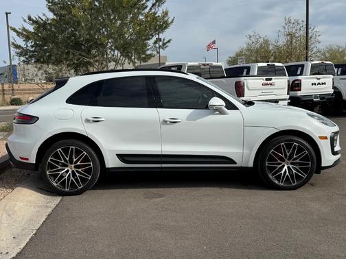 2023 Porsche Macan S